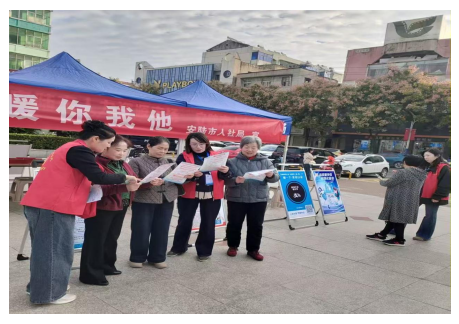 文明交通“志愿红”，绘就城市文明风景线