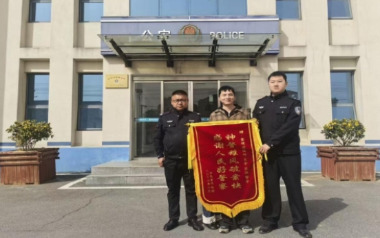 寻回的不止一桶油，更是沉甸甸的亲情与年味